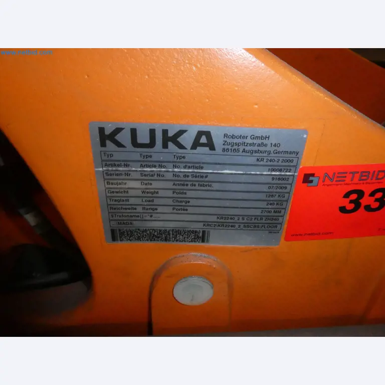 Robots, welding equipment and assembly accessories from the automotive industry-10