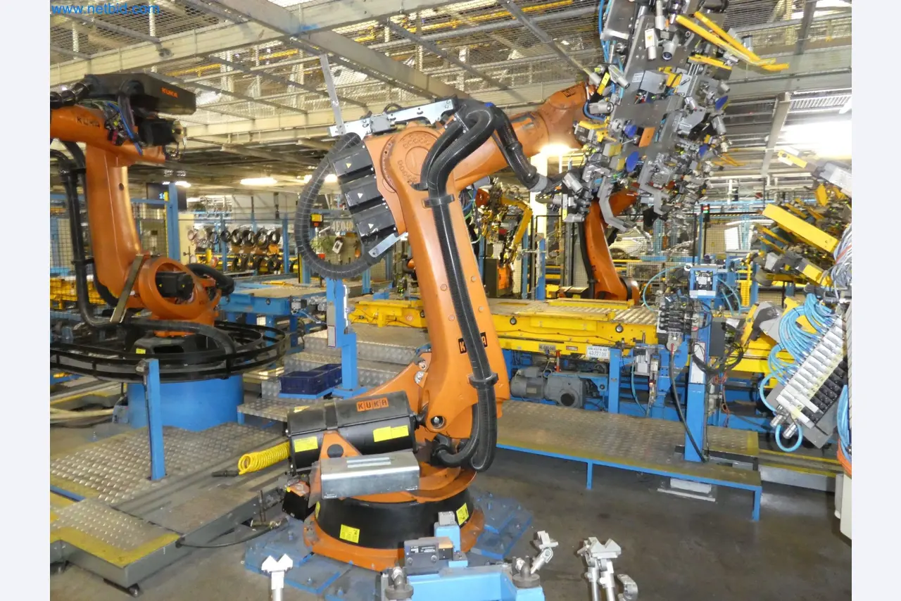 Robots, welding equipment and assembly accessories from the automotive industry-11