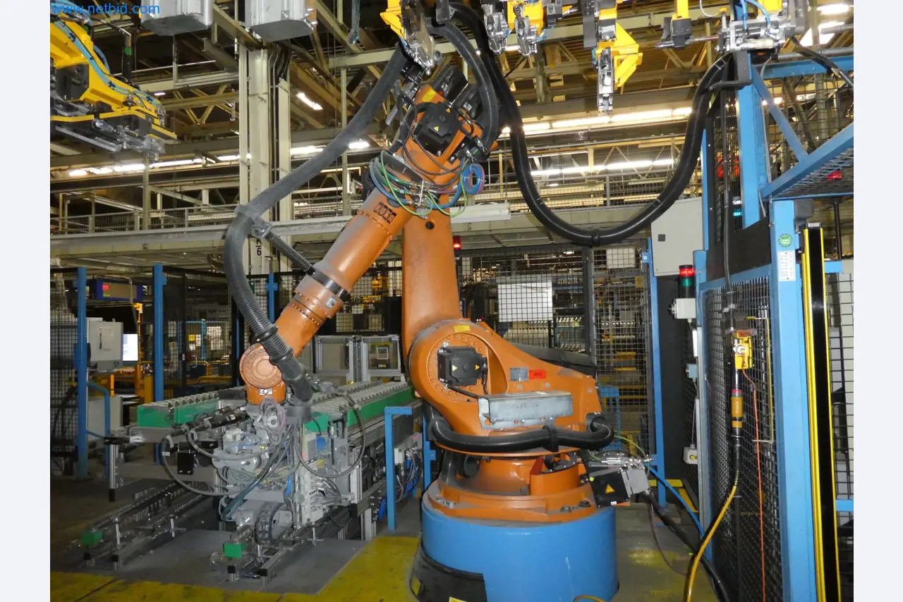 Robots, welding equipment and assembly accessories from the automotive industry-13