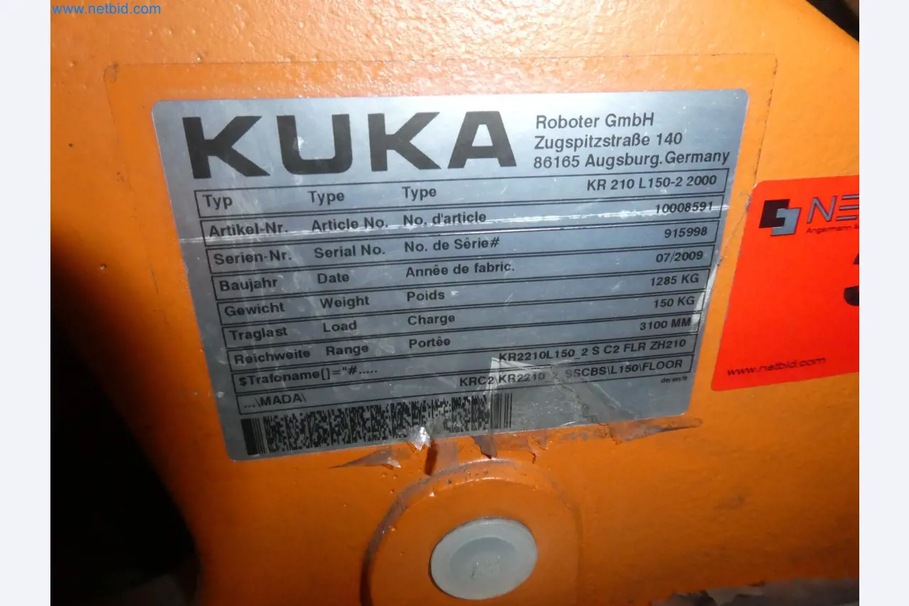 Robots, welding equipment and assembly accessories from the automotive industry-14