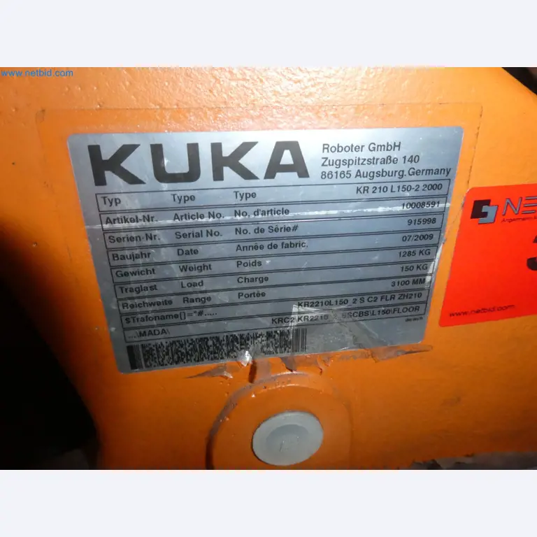 Robots, welding equipment and assembly accessories from the automotive industry-14