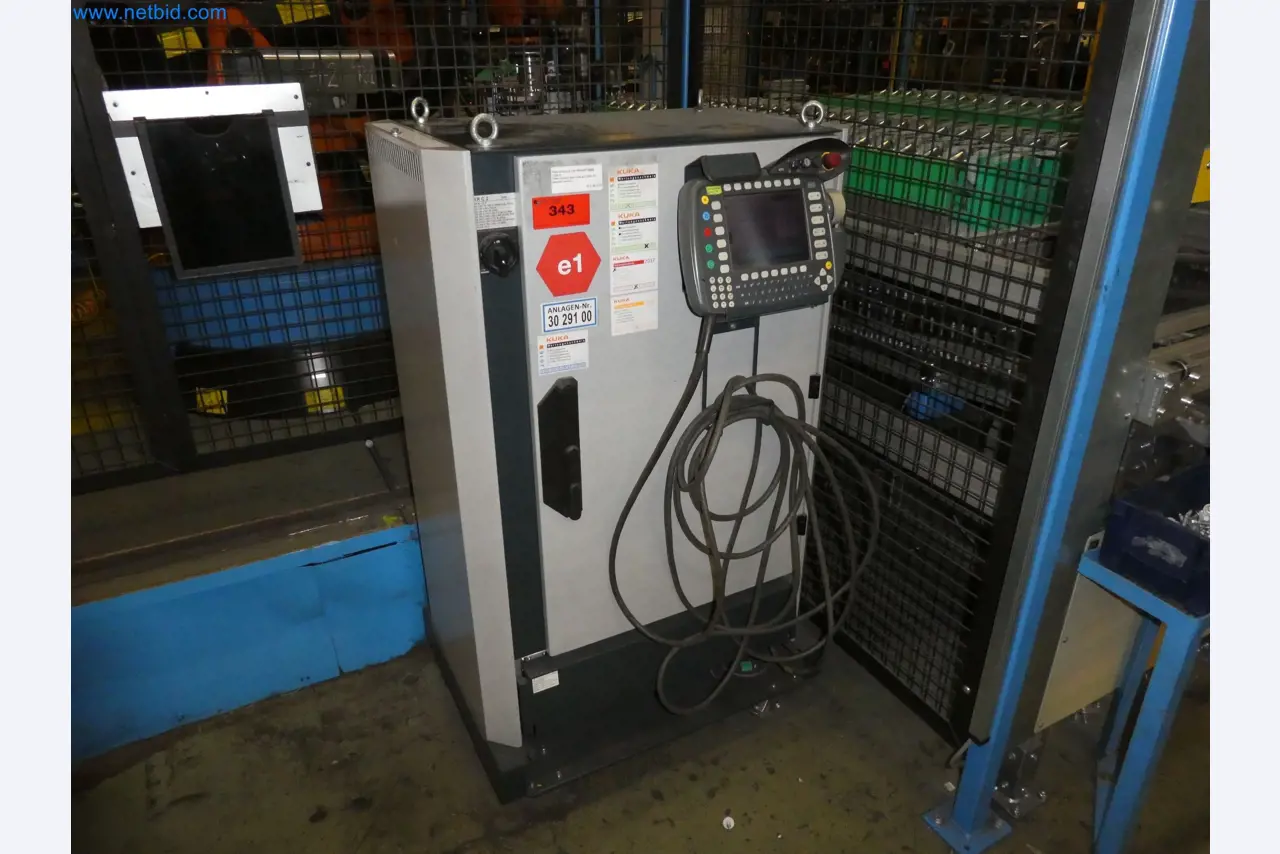 Robots, welding equipment and assembly accessories from the automotive industry-15