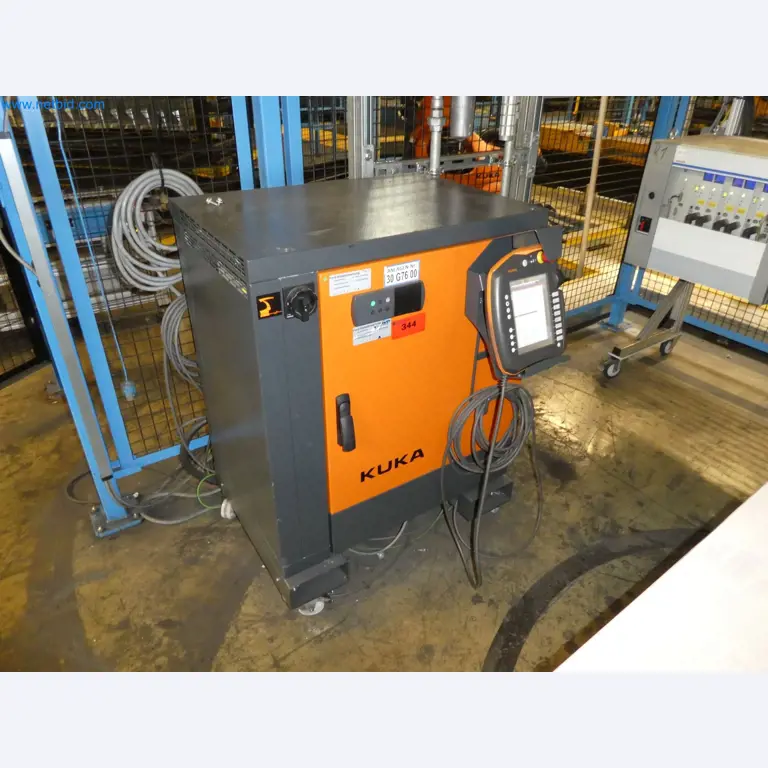 Robots, welding equipment and assembly accessories from the automotive industry-19