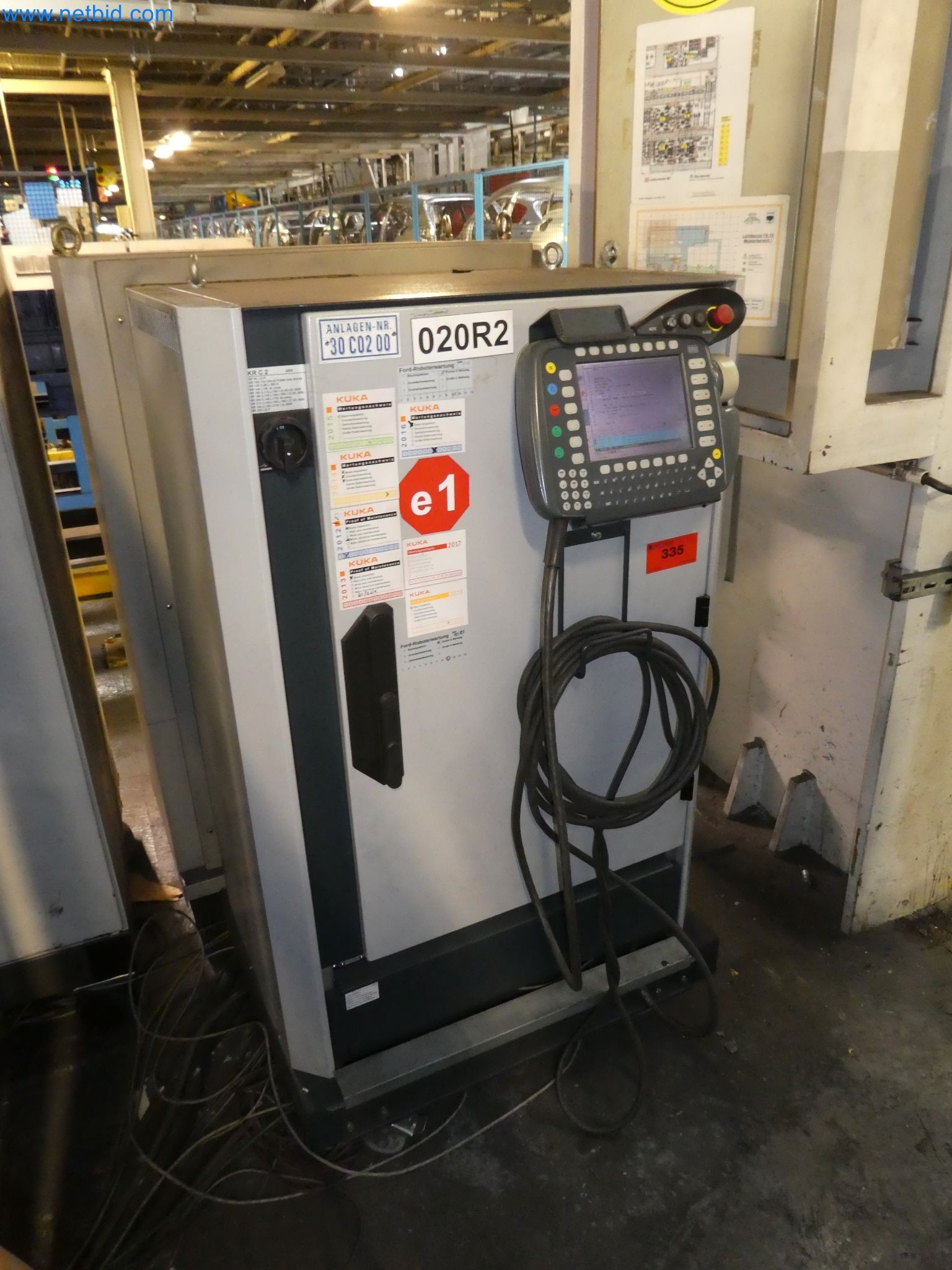 Robots, welding equipment and assembly accessories from the automotive industry-1