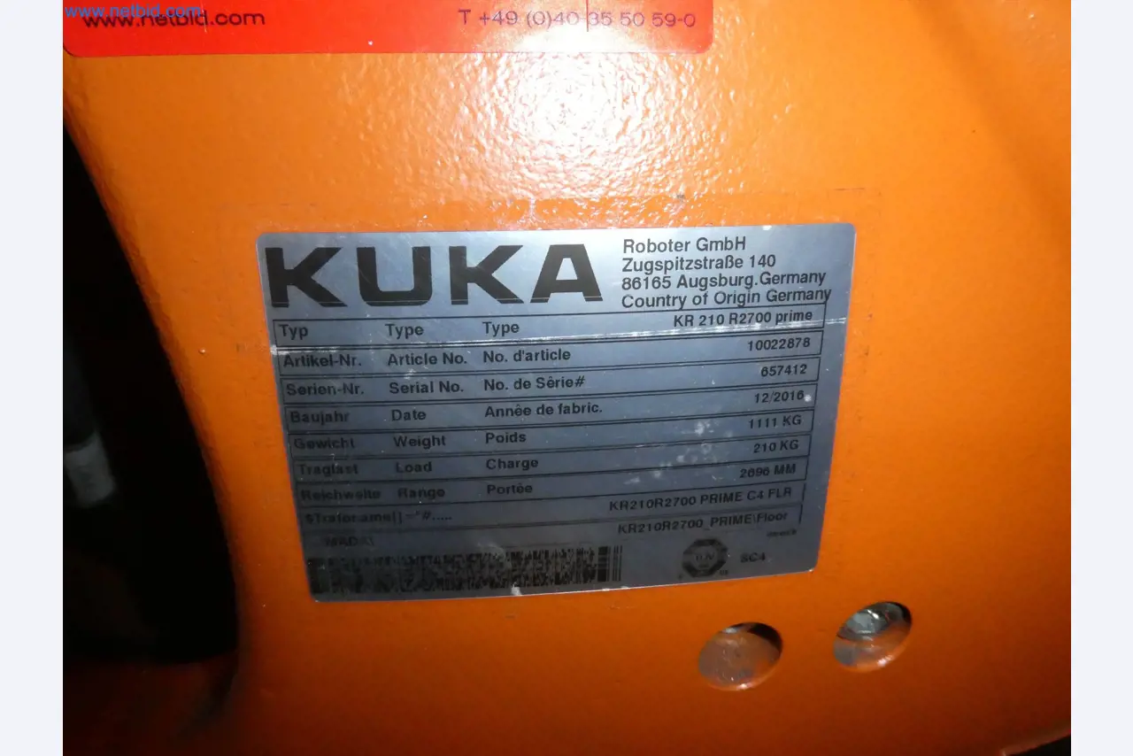 Robots, welding equipment and assembly accessories from the automotive industry-23