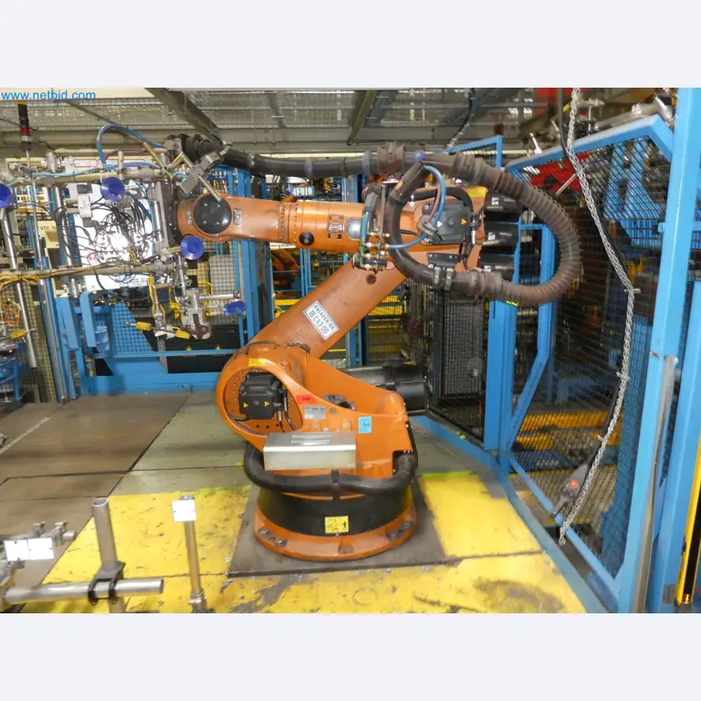 Robots, welding equipment and assembly accessories from the automotive industry-26