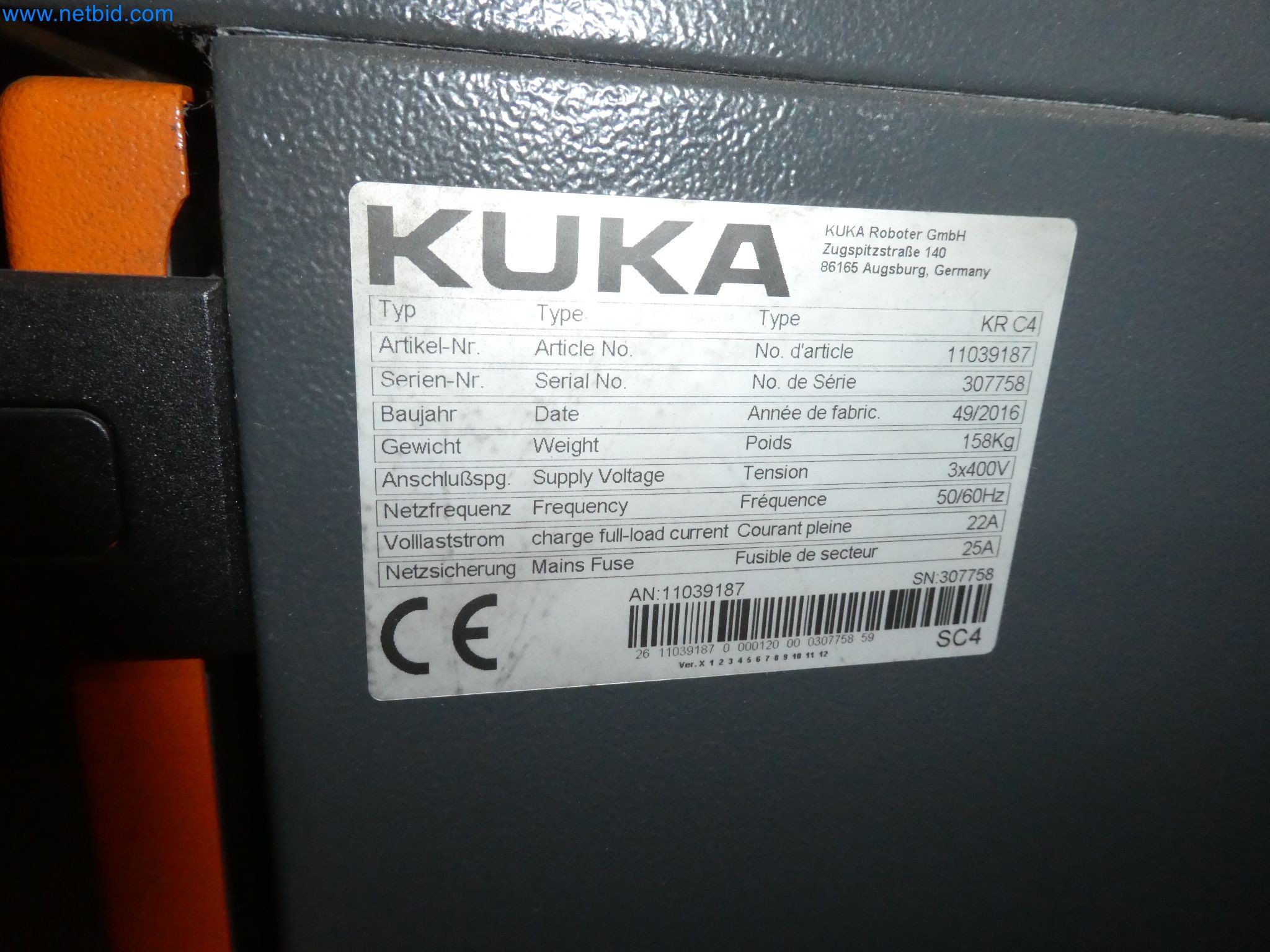 Robots, welding equipment and assembly accessories from the automotive industry-27