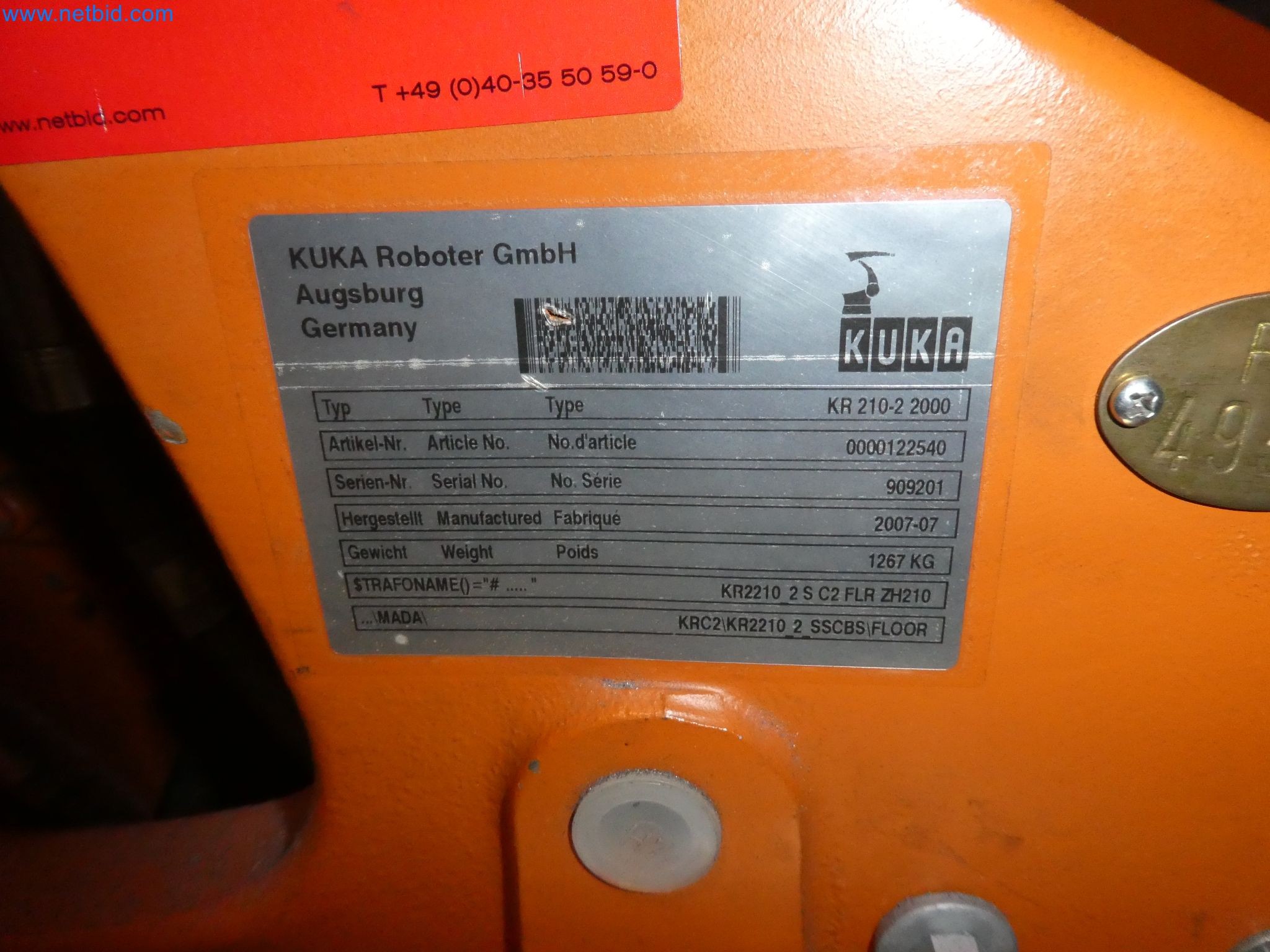 Robots, welding equipment and assembly accessories from the automotive industry-28