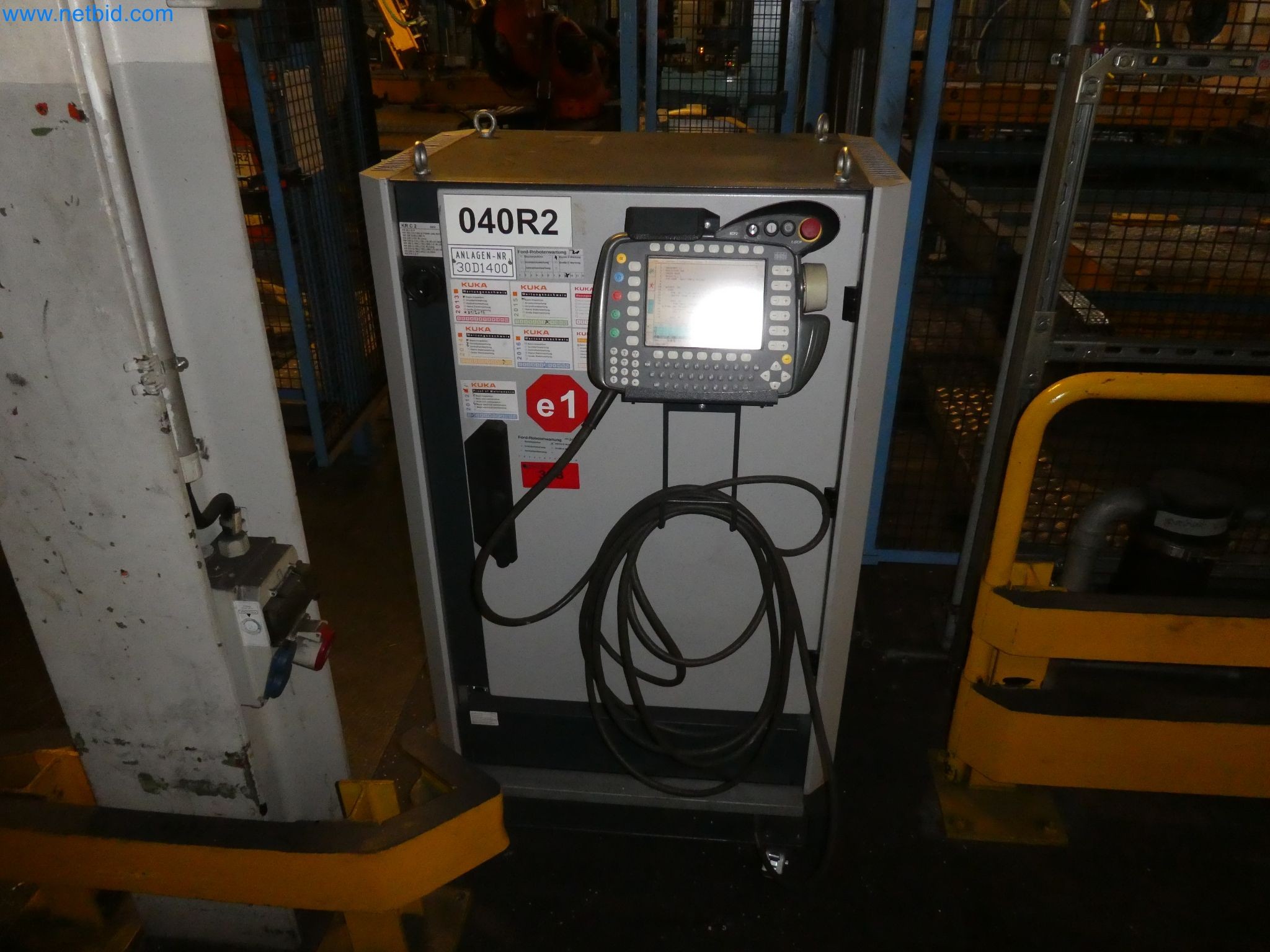 Robots, welding equipment and assembly accessories from the automotive industry-2