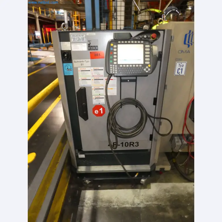 Robots, welding equipment and assembly accessories from the automotive industry-33