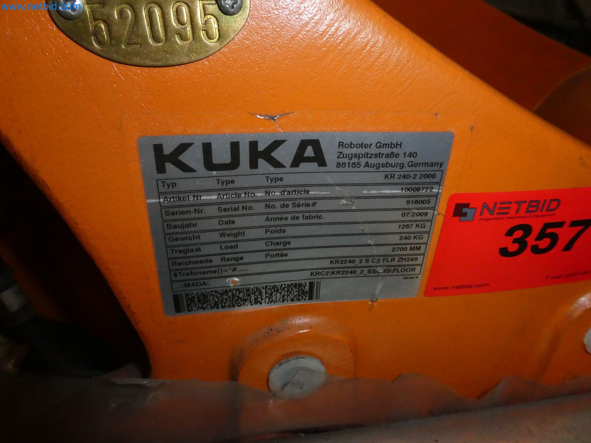 Robots, welding equipment and assembly accessories from the automotive industry-45