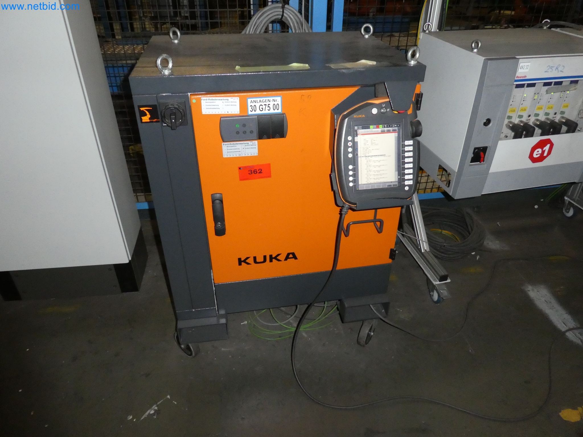 Robots, welding equipment and assembly accessories from the automotive industry-46