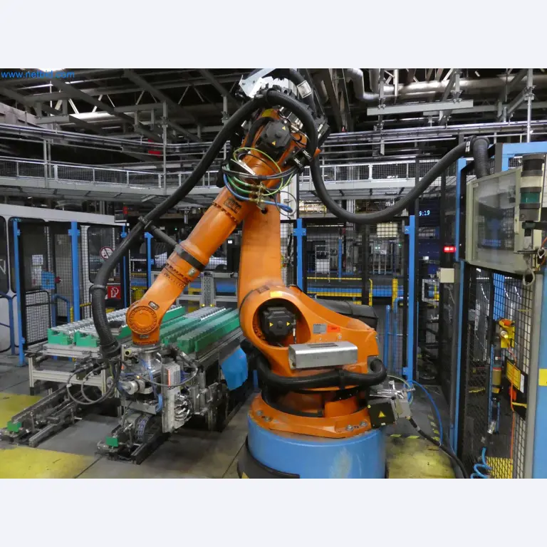 Robots, welding equipment and assembly accessories from the automotive industry-48
