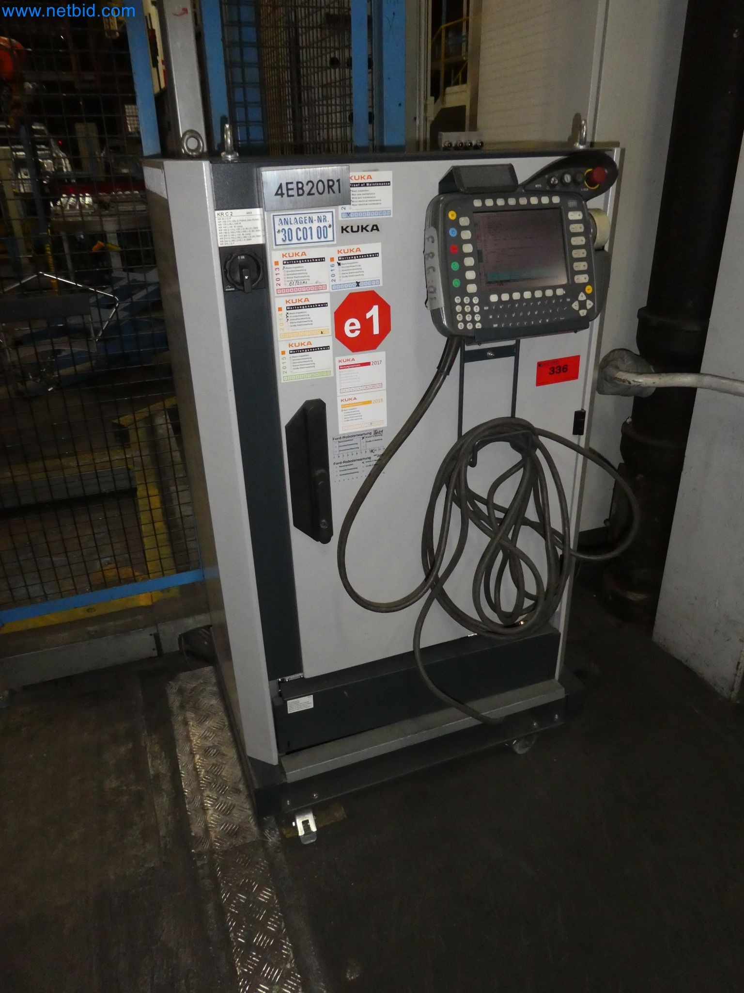 Robots, welding equipment and assembly accessories from the automotive industry-4