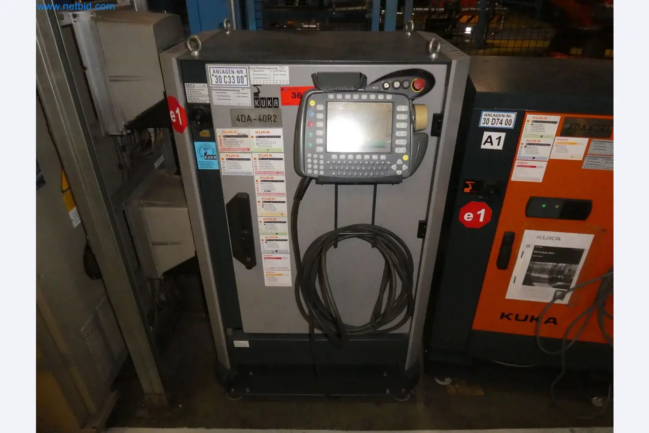 Robots, welding equipment and assembly accessories from the automotive industry-55