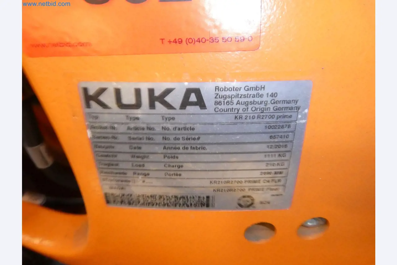 Robots, welding equipment and assembly accessories from the automotive industry-56