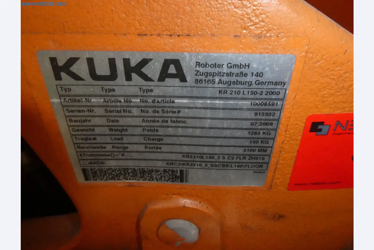 Robots, welding equipment and assembly accessories from the automotive industry-58