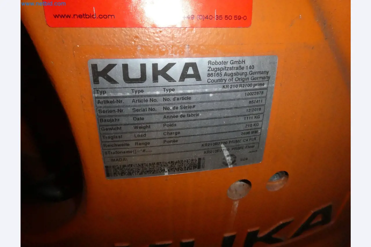 Robots, welding equipment and assembly accessories from the automotive industry-60