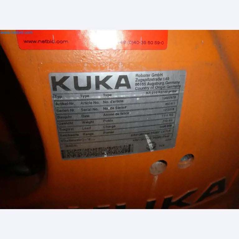 Robots, welding equipment and assembly accessories from the automotive industry-60