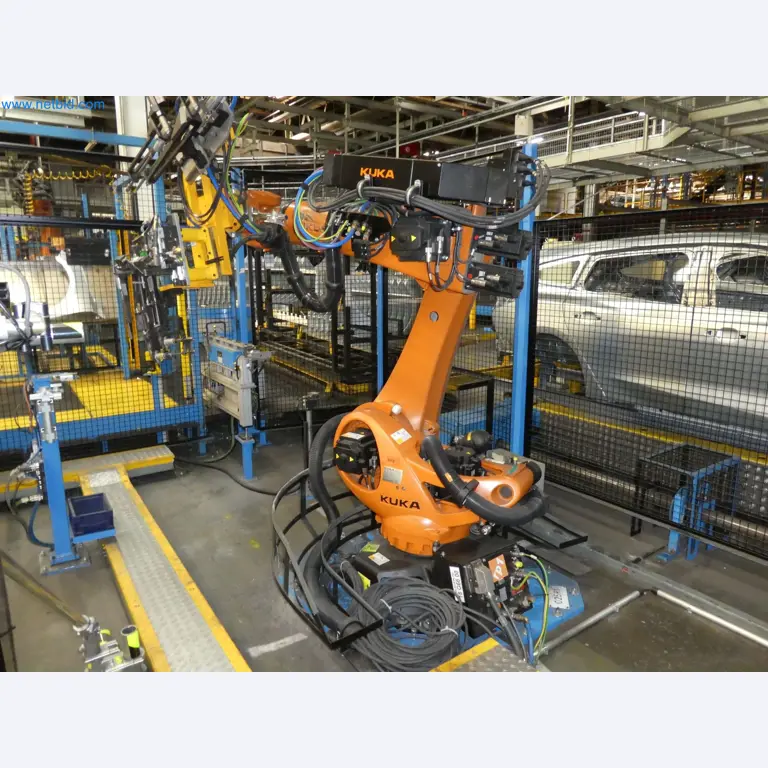 Robots, welding equipment and assembly accessories from the automotive industry-61