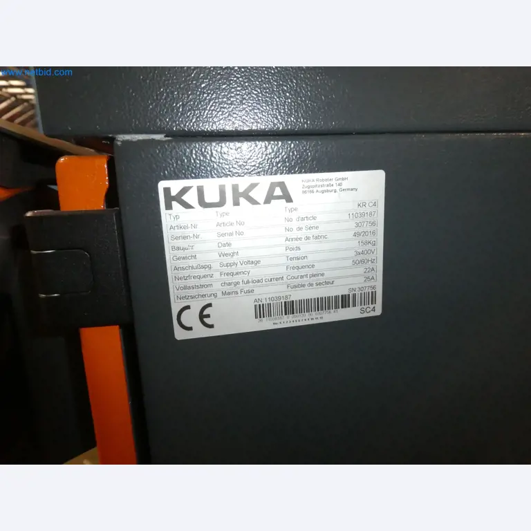 Robots, welding equipment and assembly accessories from the automotive industry-62