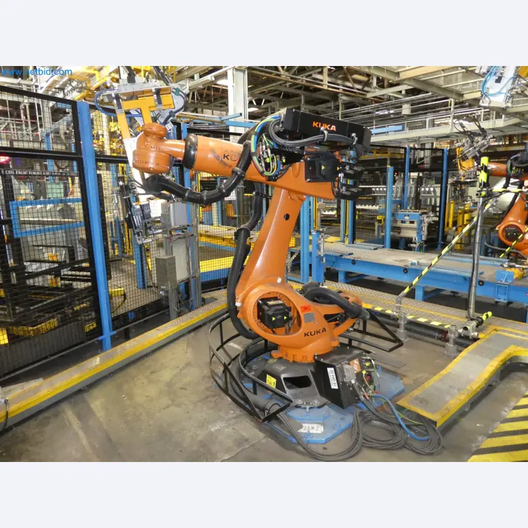 Robots, welding equipment and assembly accessories from the automotive industry-63
