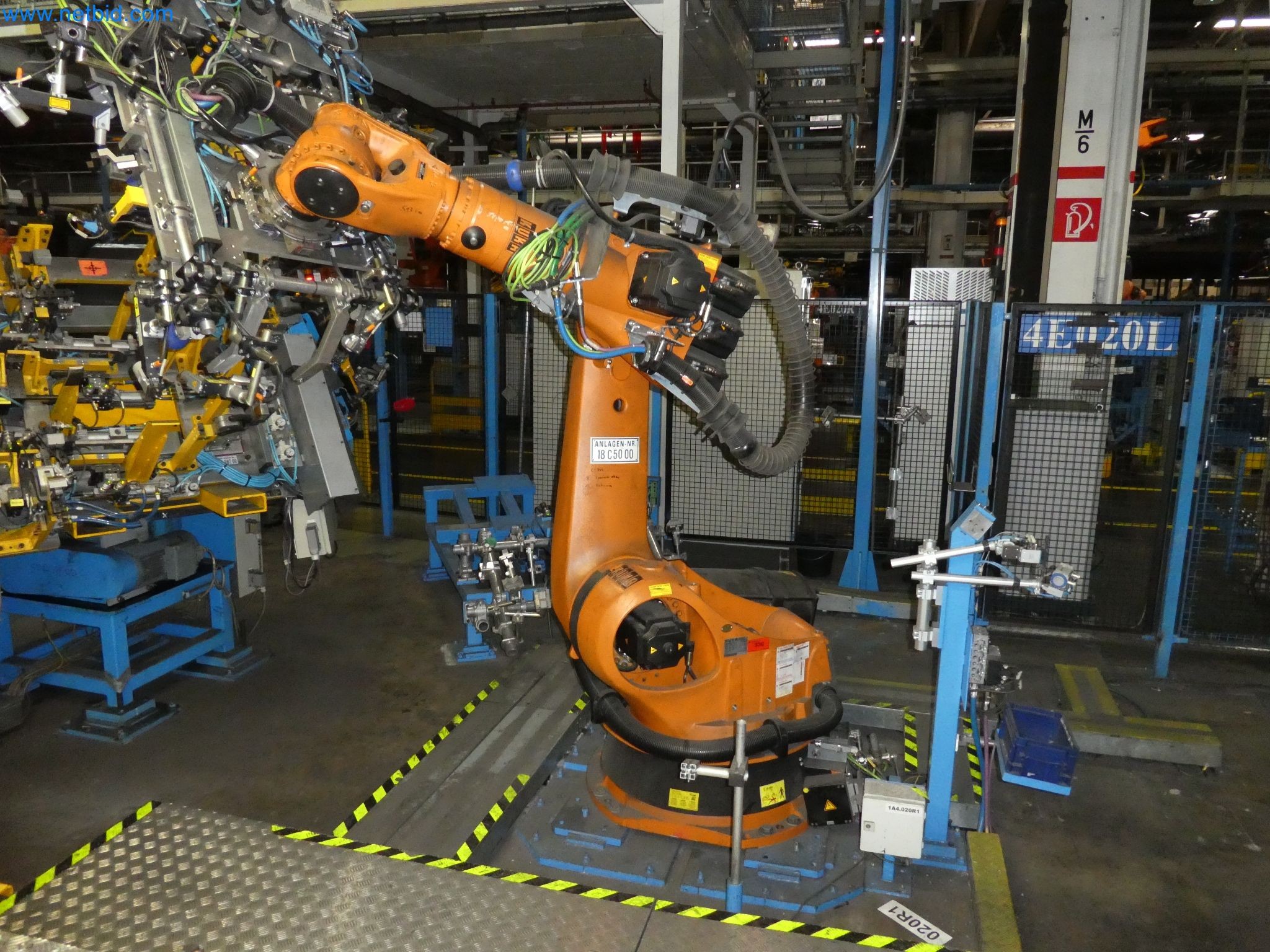 Robots, welding equipment and assembly accessories from the automotive industry-6