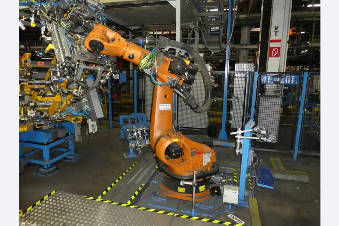Robots, welding equipment and assembly accessories from the automotive industry-6