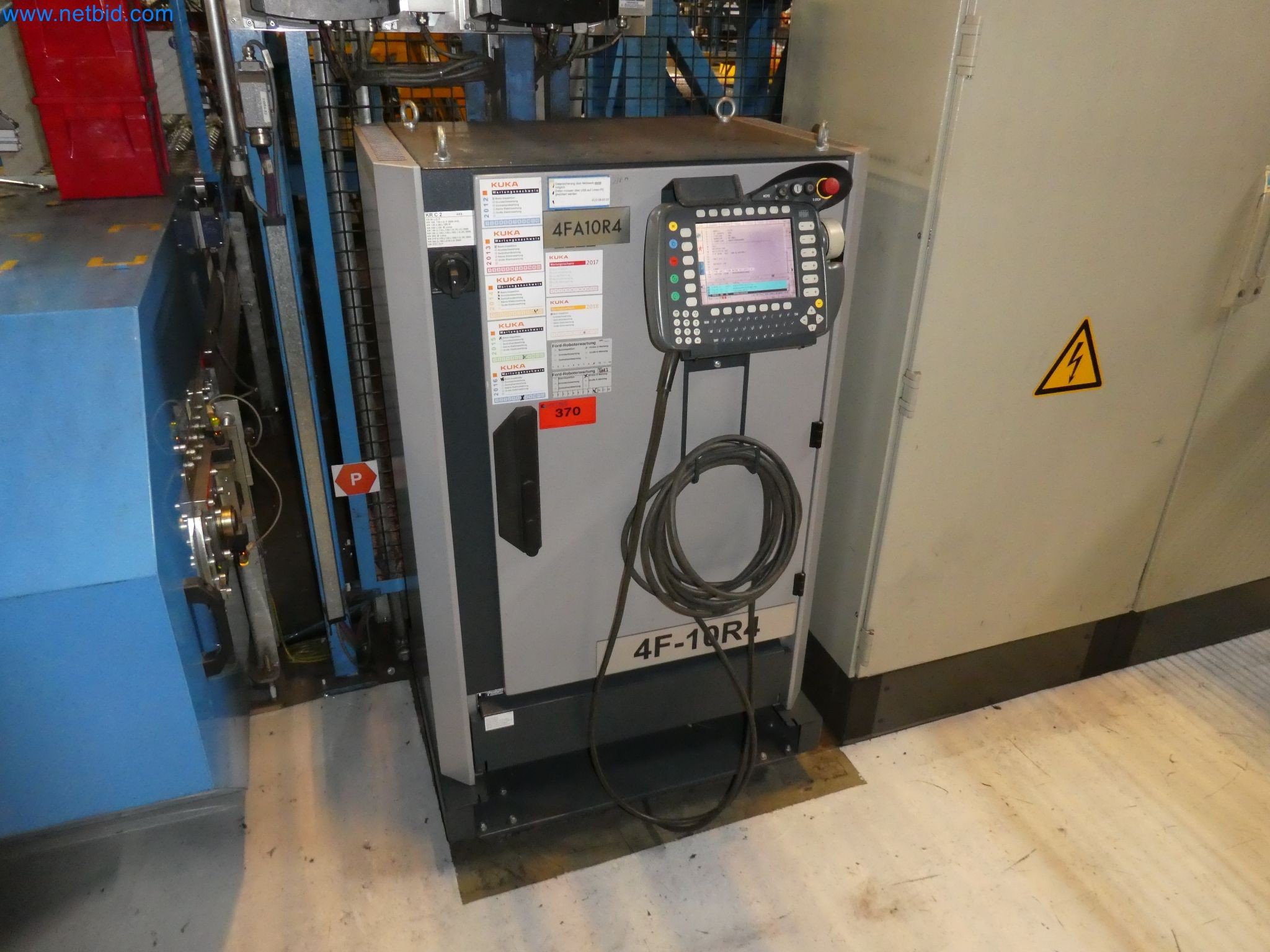 Robots, welding equipment and assembly accessories from the automotive industry-70