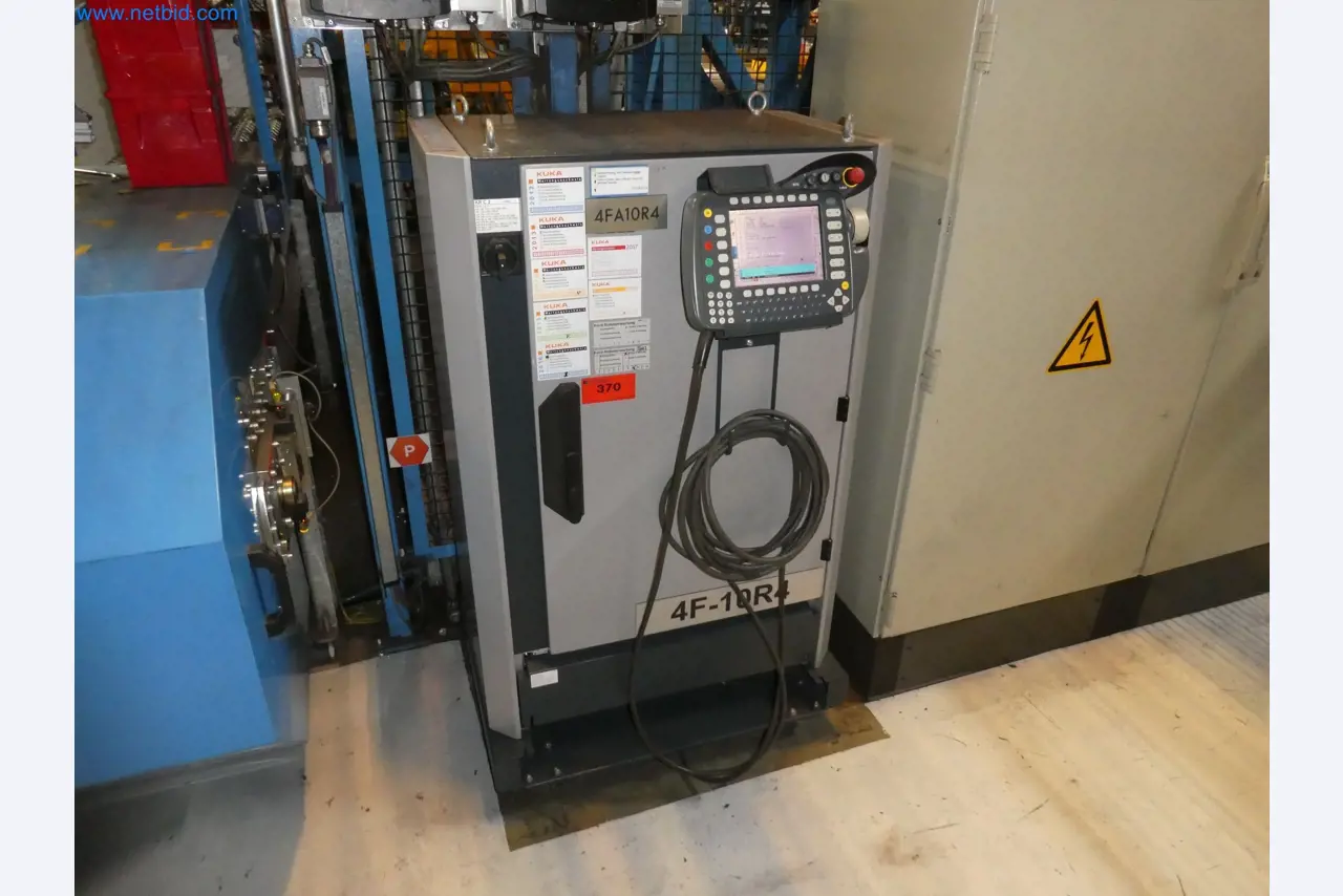 Robots, welding equipment and assembly accessories from the automotive industry-70