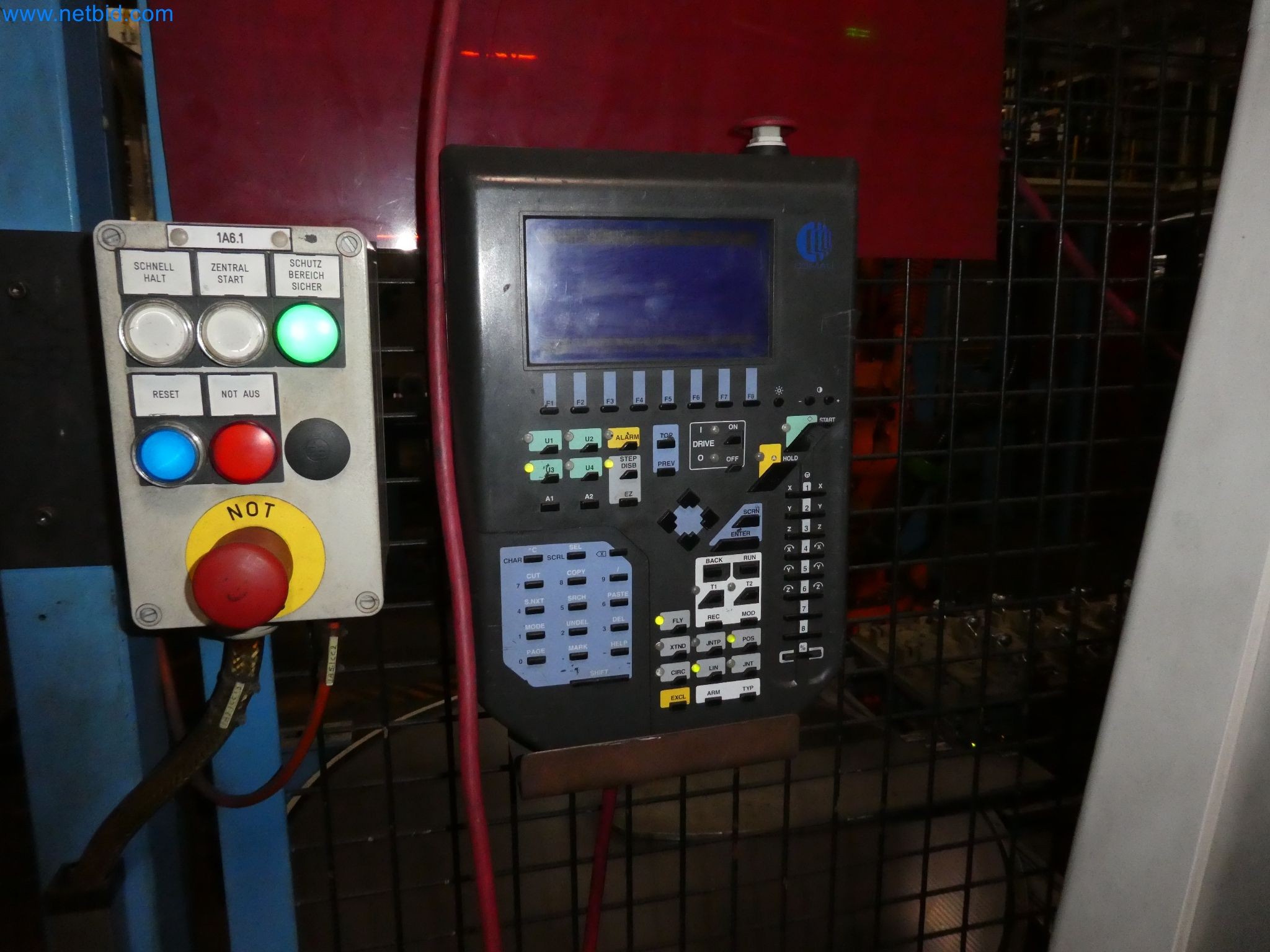 Robots, welding equipment and assembly accessories from the automotive industry-73