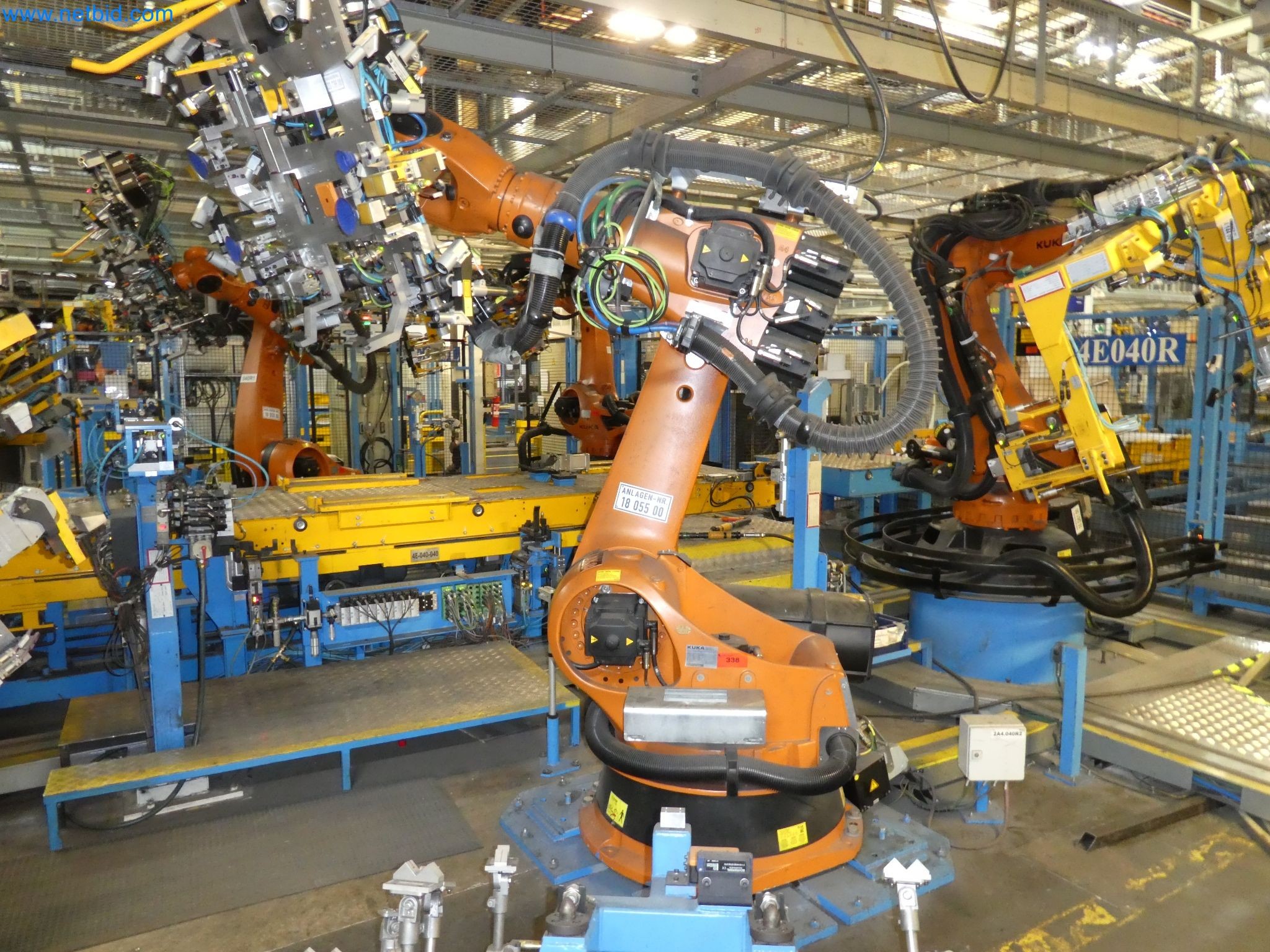 Robots, welding equipment and assembly accessories from the automotive industry-7
