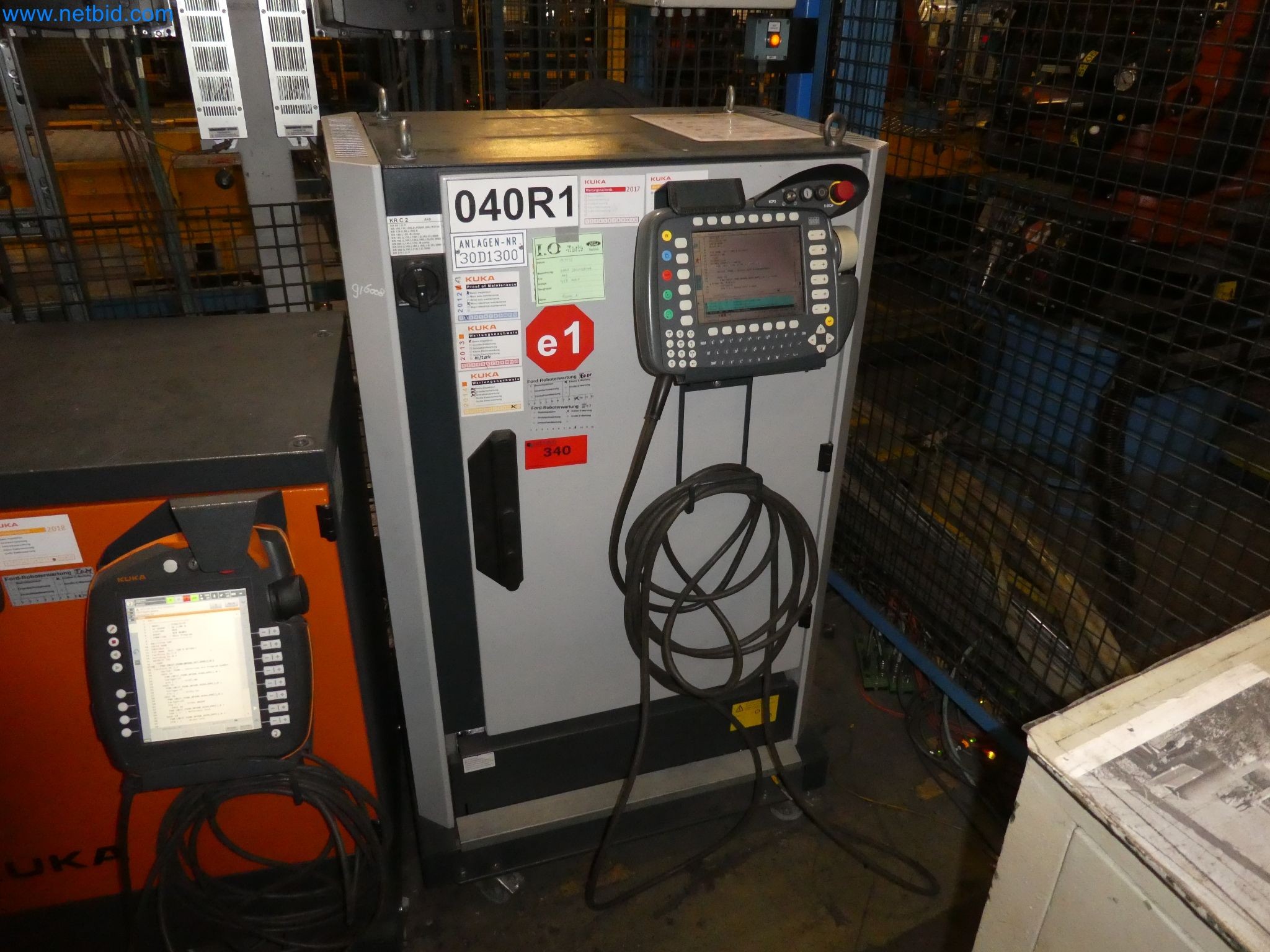 Robots, welding equipment and assembly accessories from the automotive industry-8