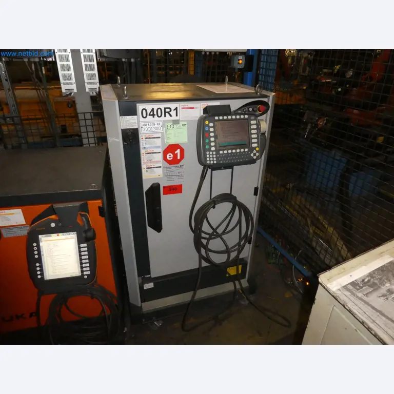 Robots, welding equipment and assembly accessories from the automotive industry-8