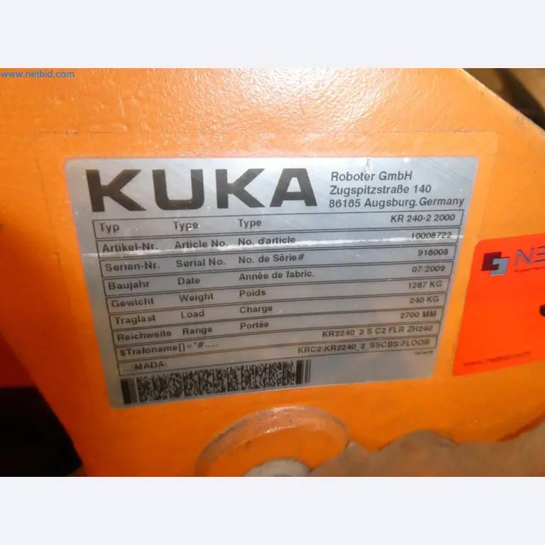 Robots, welding equipment and assembly accessories from the automotive industry-9