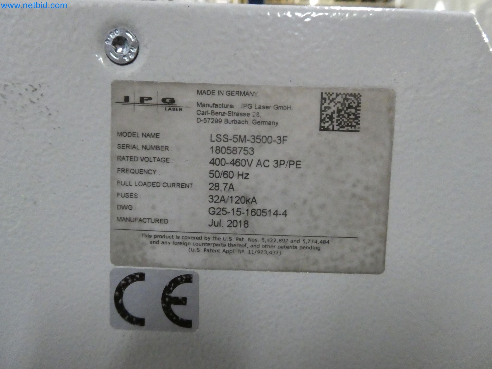 Roboti, varilna oprema in pripomočki za montažo iz avtomobilske industrije-5