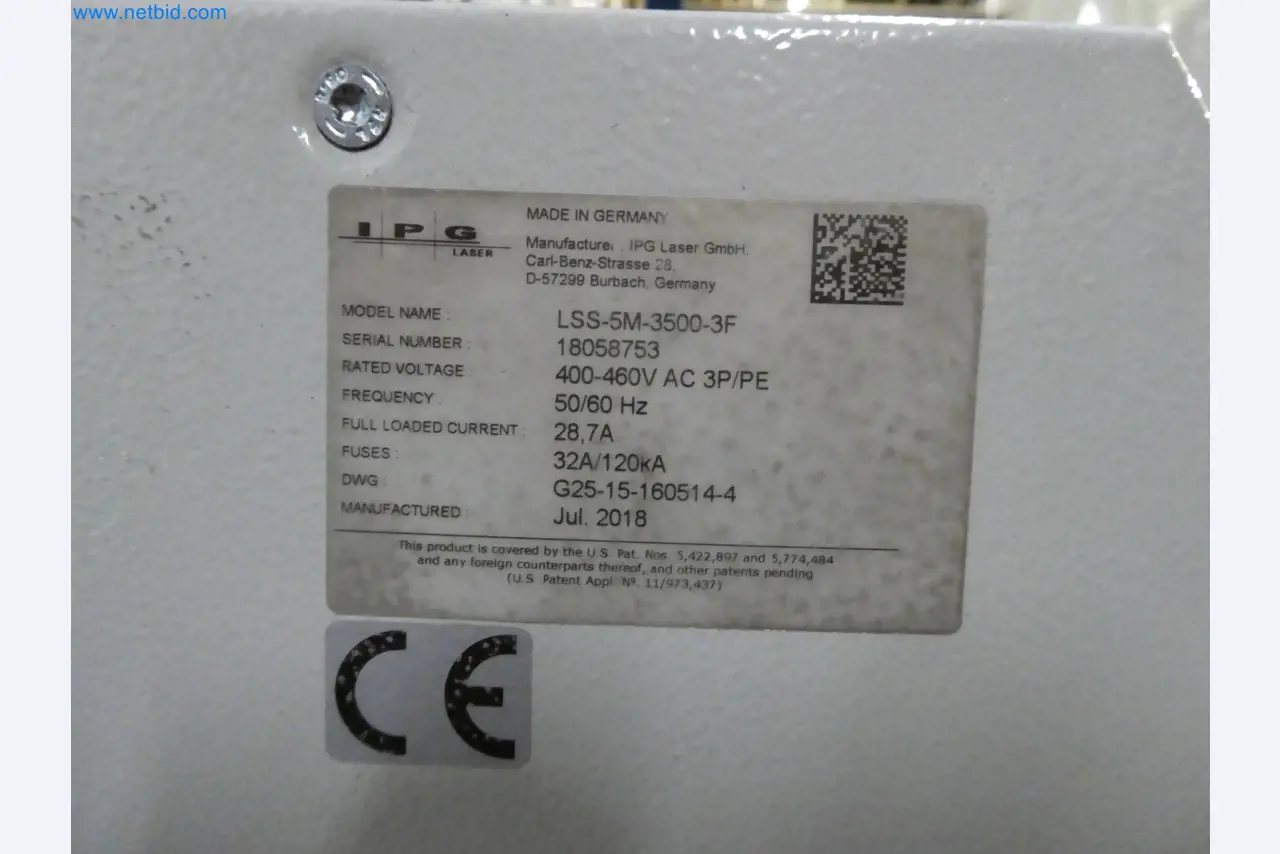 Roboti, varilna oprema in pripomočki za montažo iz avtomobilske industrije-5