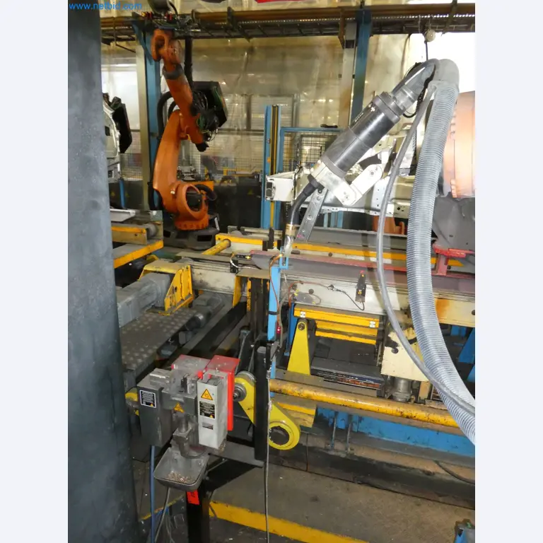 Robots, welding equipment and assembly accessories from the automotive industry-6