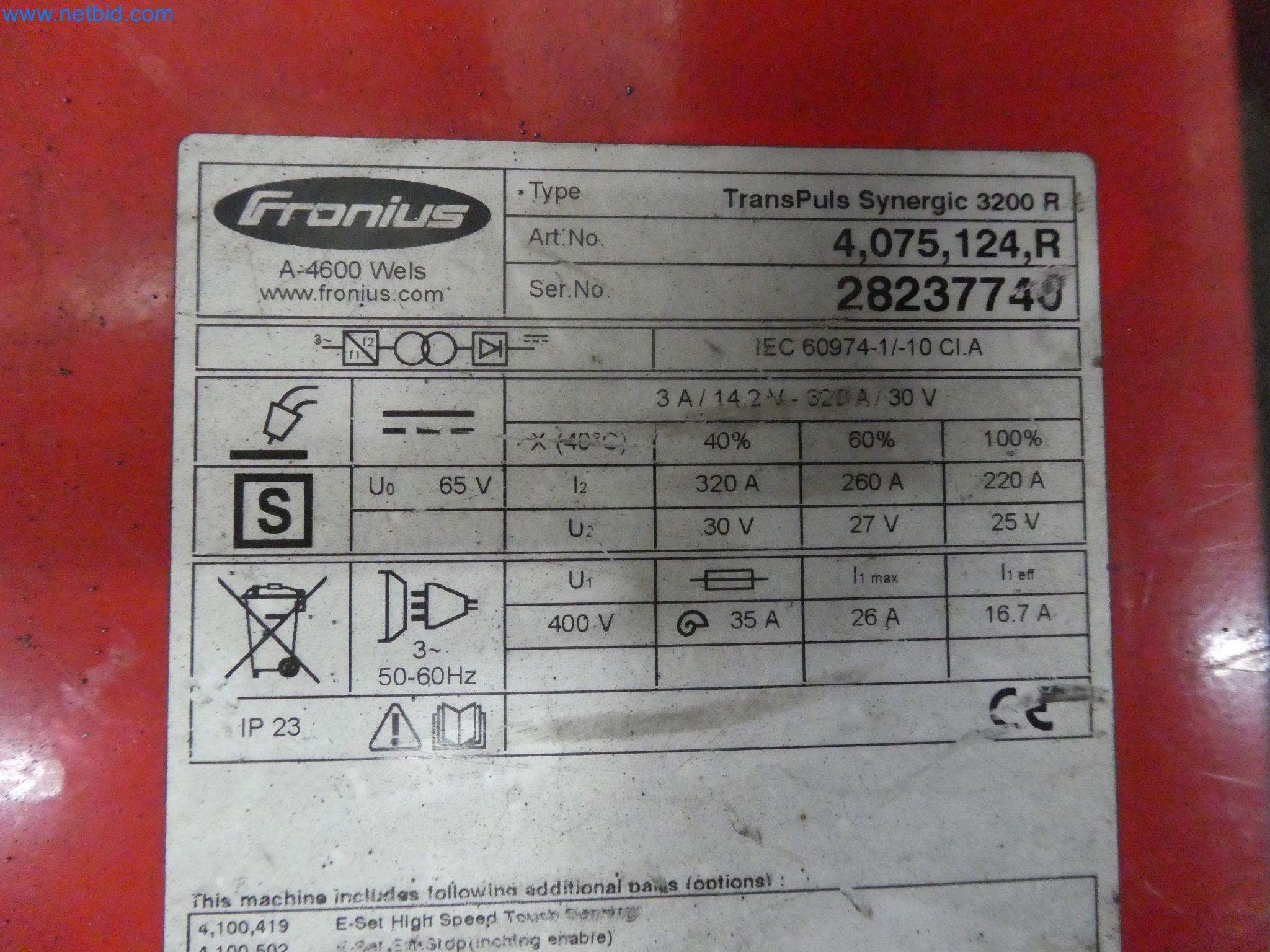 Robots, welding equipment and assembly accessories from the automotive industry-8