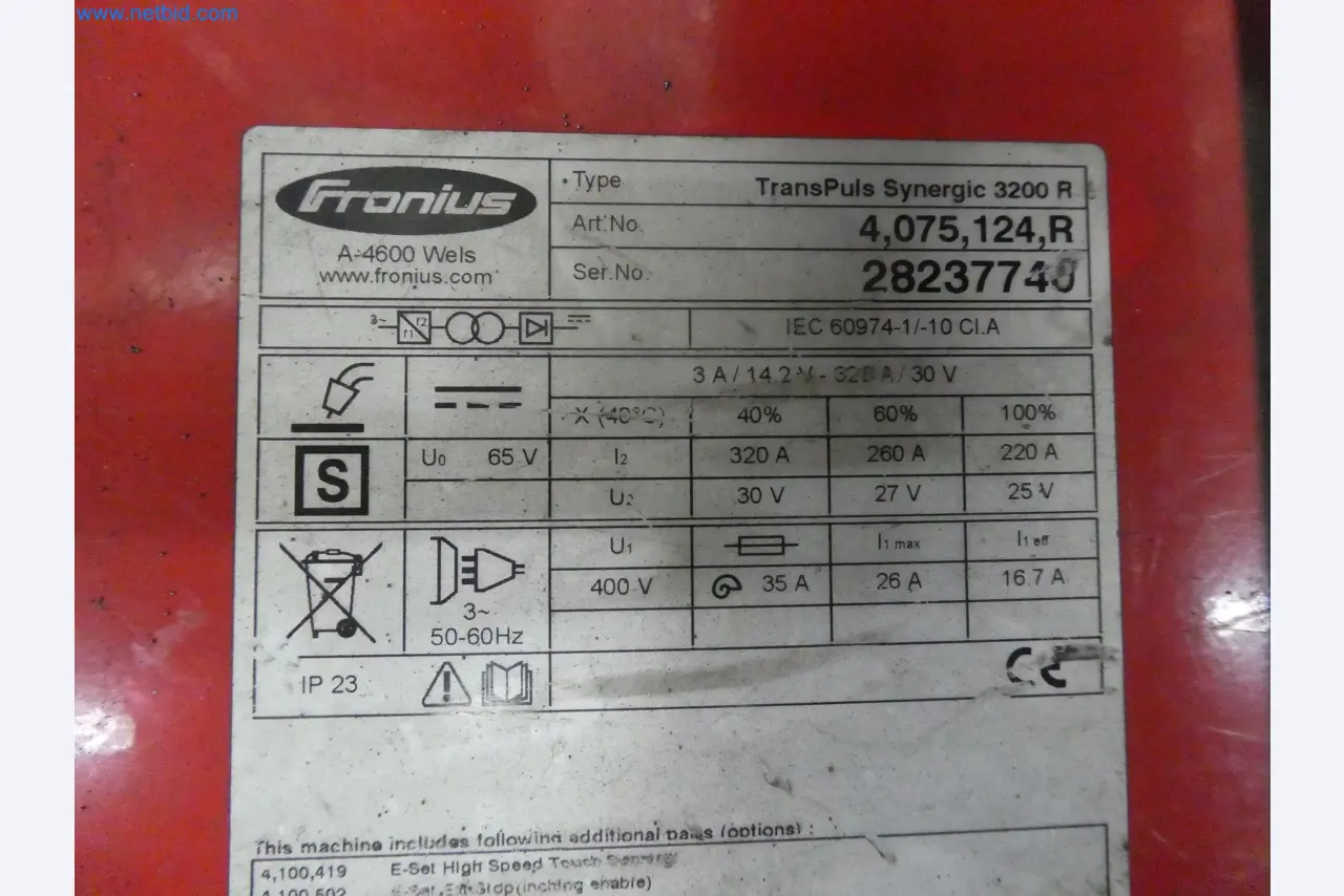 Robots, welding equipment and assembly accessories from the automotive industry-8