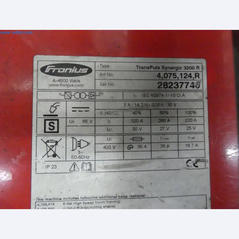 Robots, welding equipment and assembly accessories from the automotive industry-8