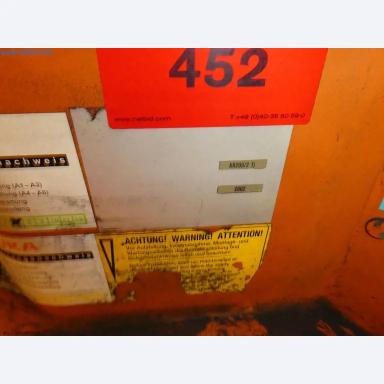 Robots, welding equipment and assembly accessories from the automotive industry-102