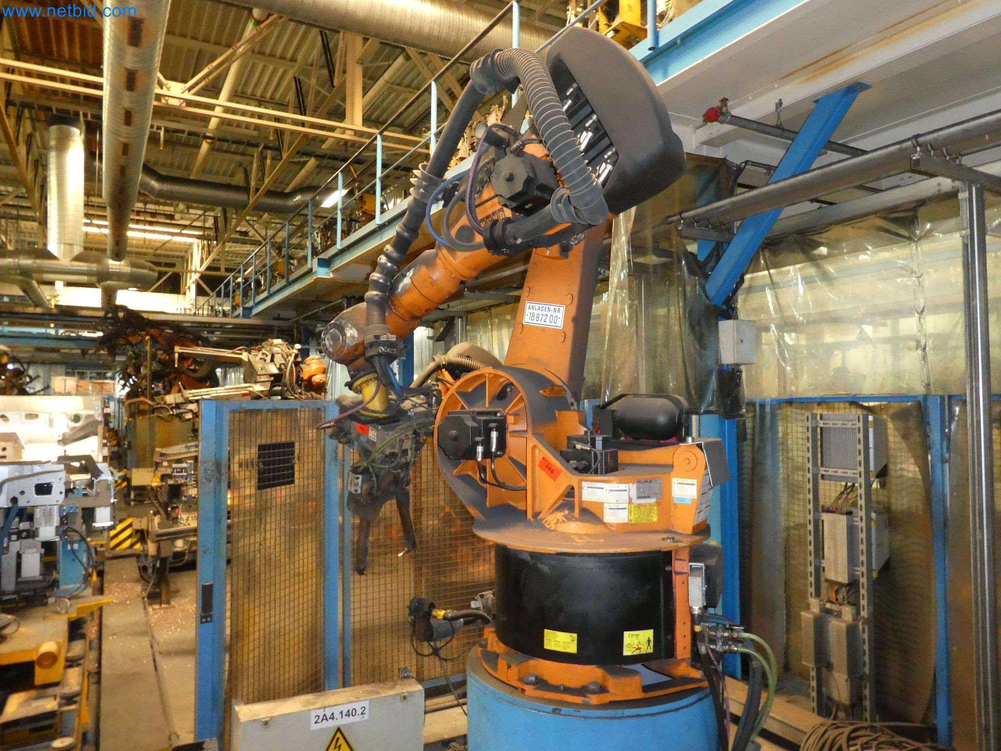 Robots, welding equipment and assembly accessories from the automotive industry-105