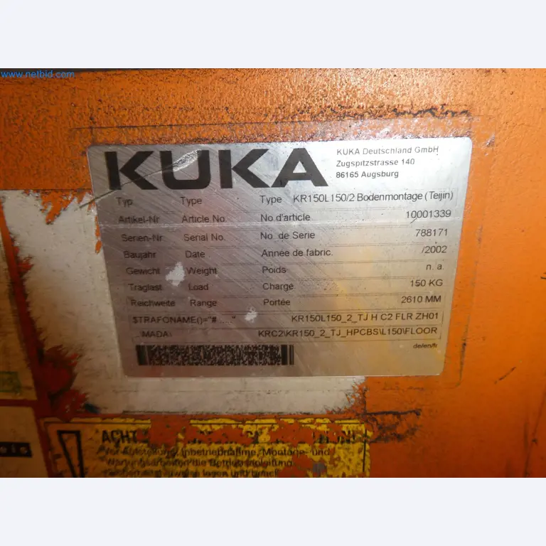 Robots, welding equipment and assembly accessories from the automotive industry-108