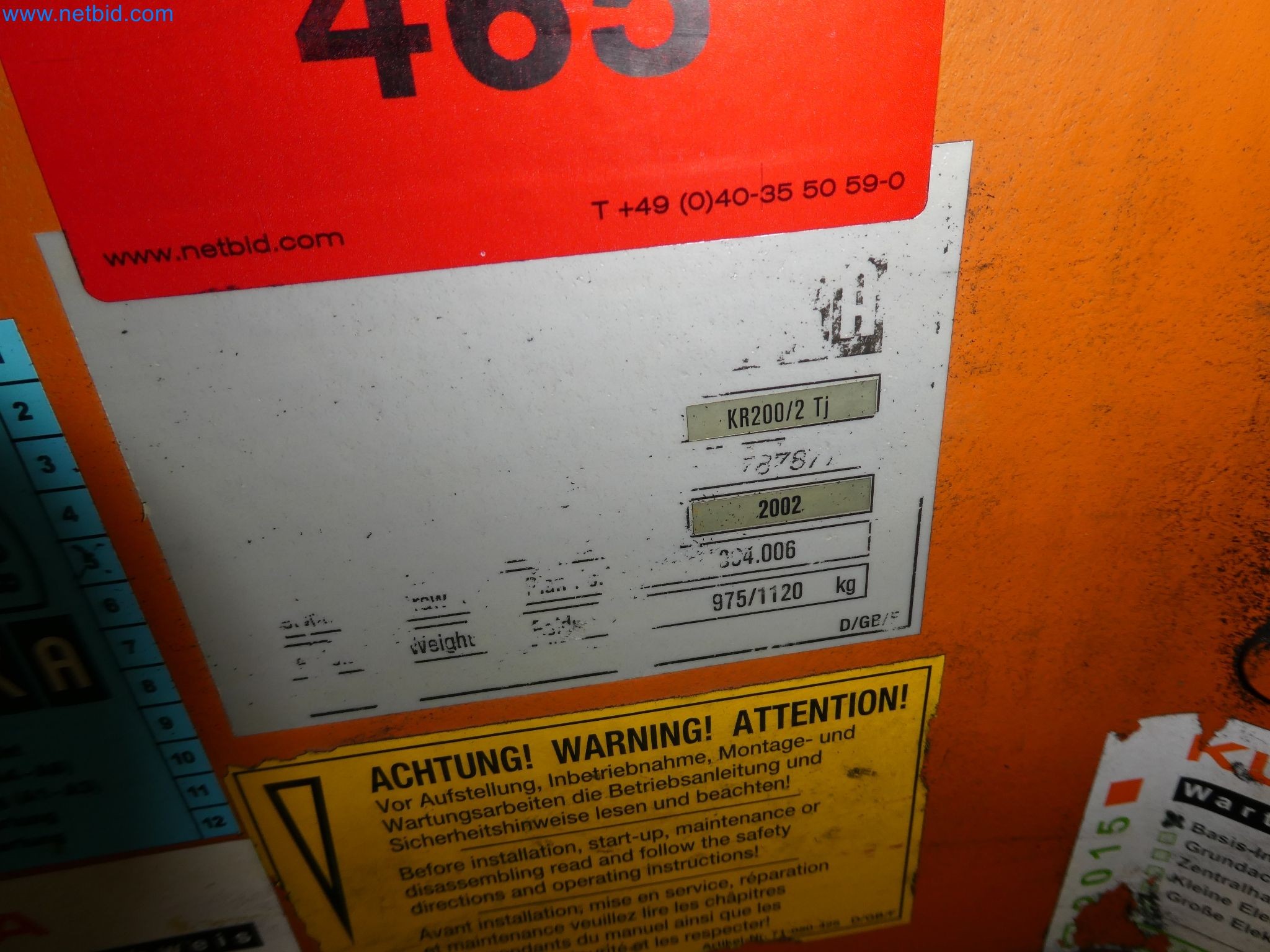 Robots, welding equipment and assembly accessories from the automotive industry-115