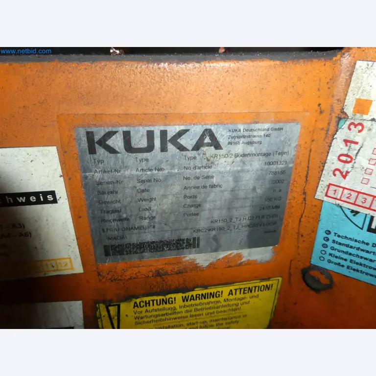 Robots, welding equipment and assembly accessories from the automotive industry-121