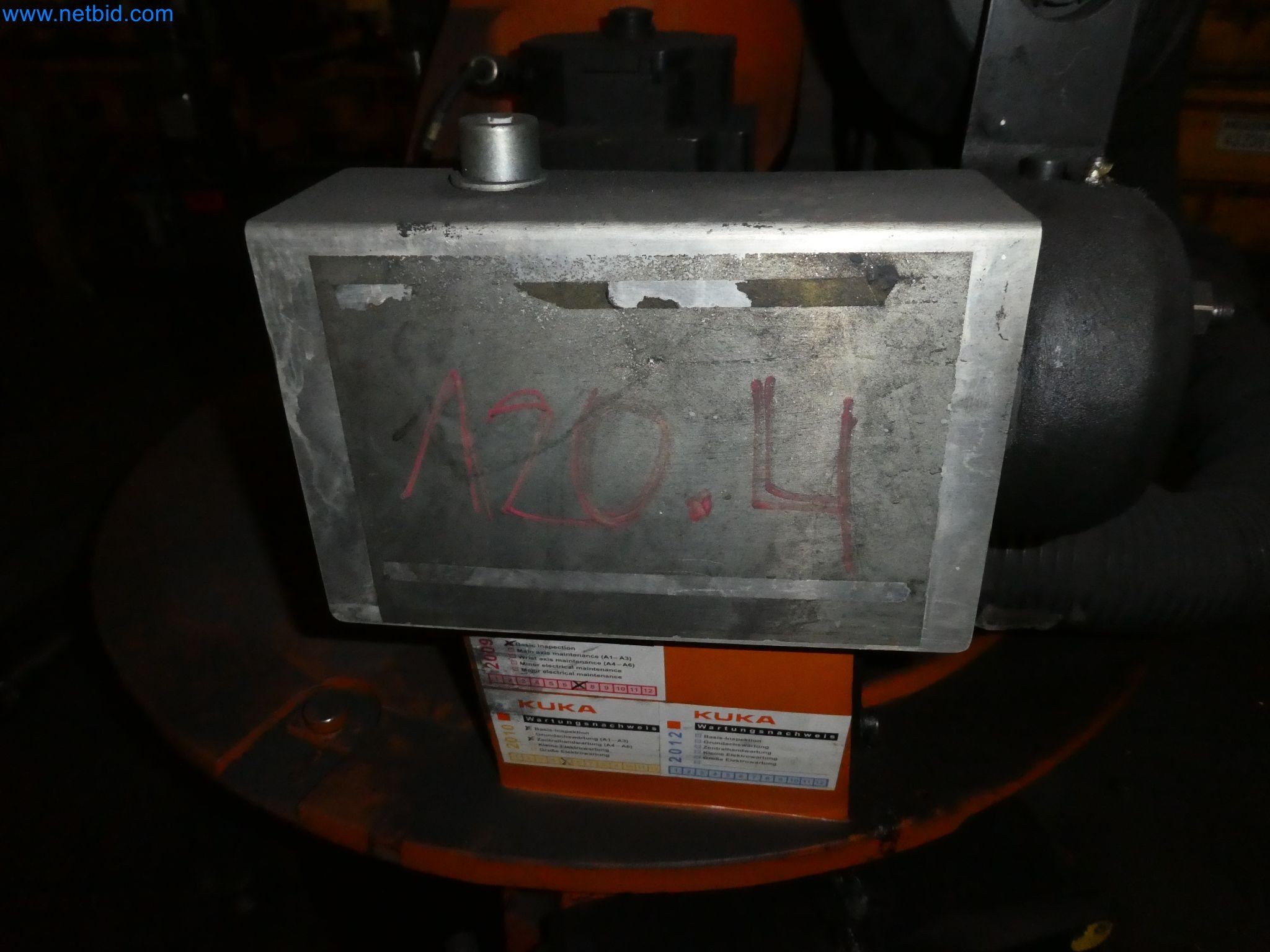 Robots, welding equipment and assembly accessories from the automotive industry-122