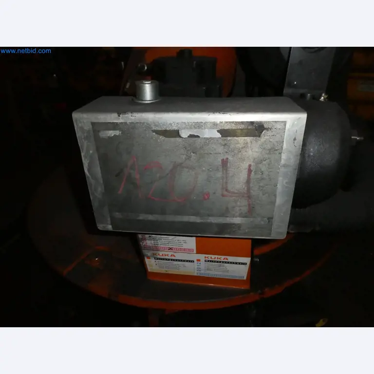 Robots, welding equipment and assembly accessories from the automotive industry-122