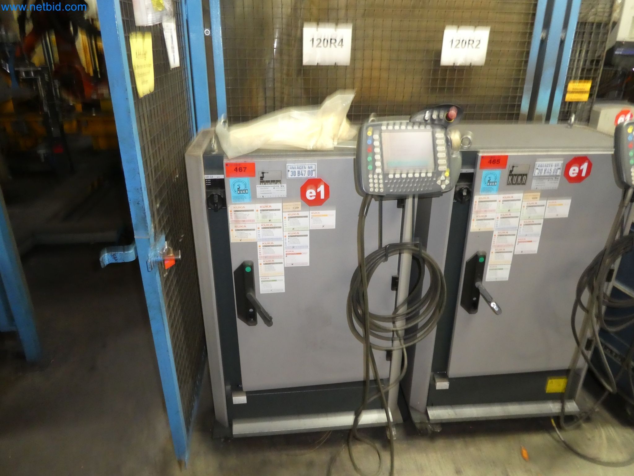 Robots, welding equipment and assembly accessories from the automotive industry-123