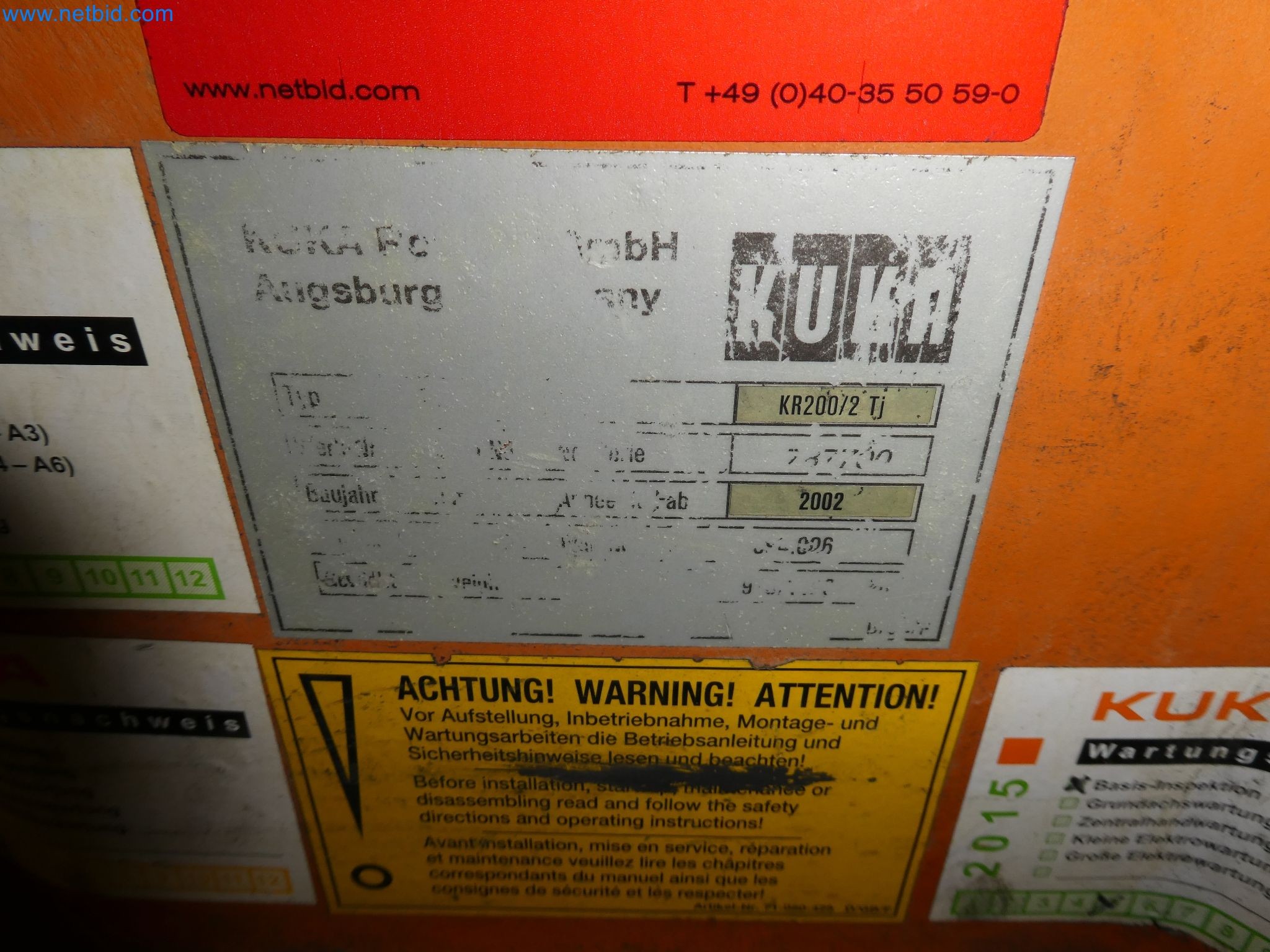 Robots, welding equipment and assembly accessories from the automotive industry-124